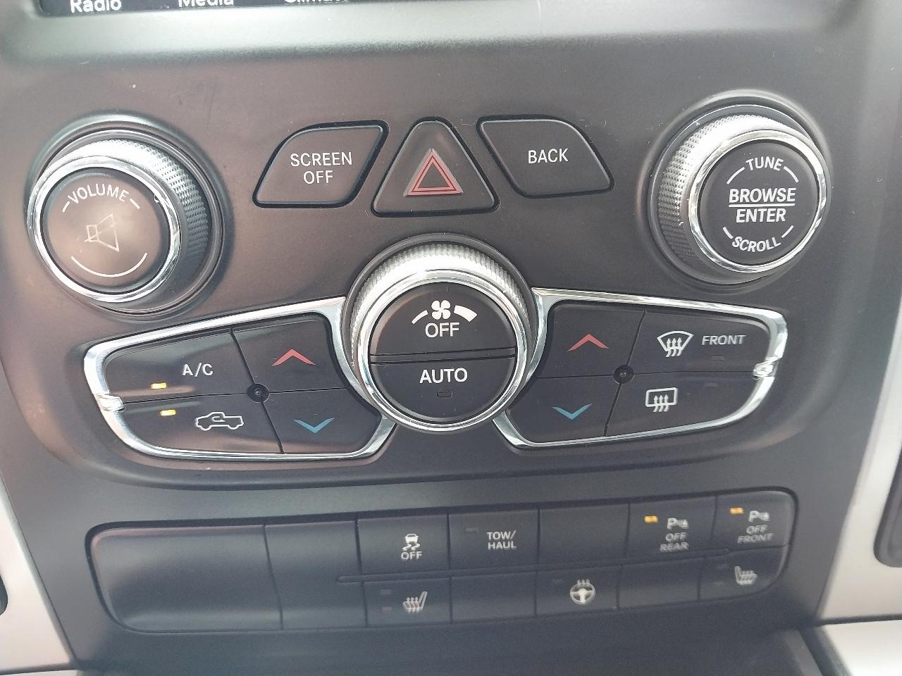 RAM 1500 Classic Big Horn 4x4 Crew Cab 5'7" Box 2019