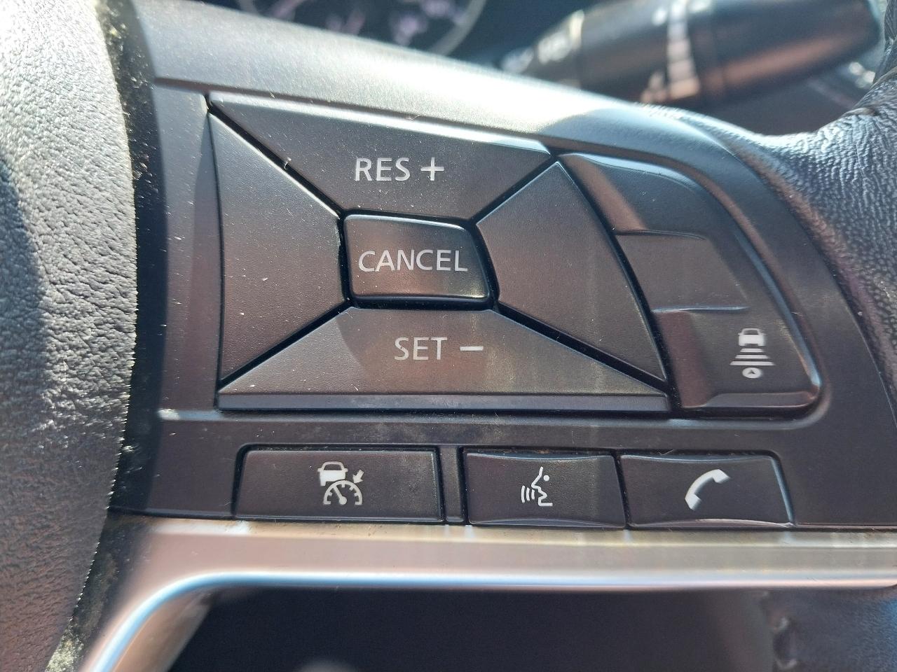 Nissan Sentra SV 4D Sedan 2020
