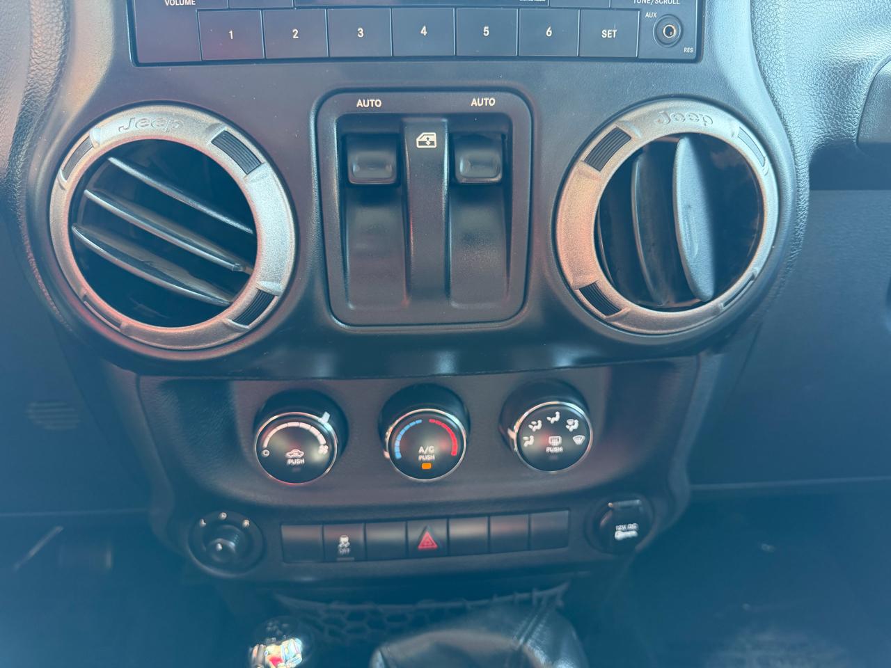 Jeep Wrangler 4WD 2dr Sport 2013