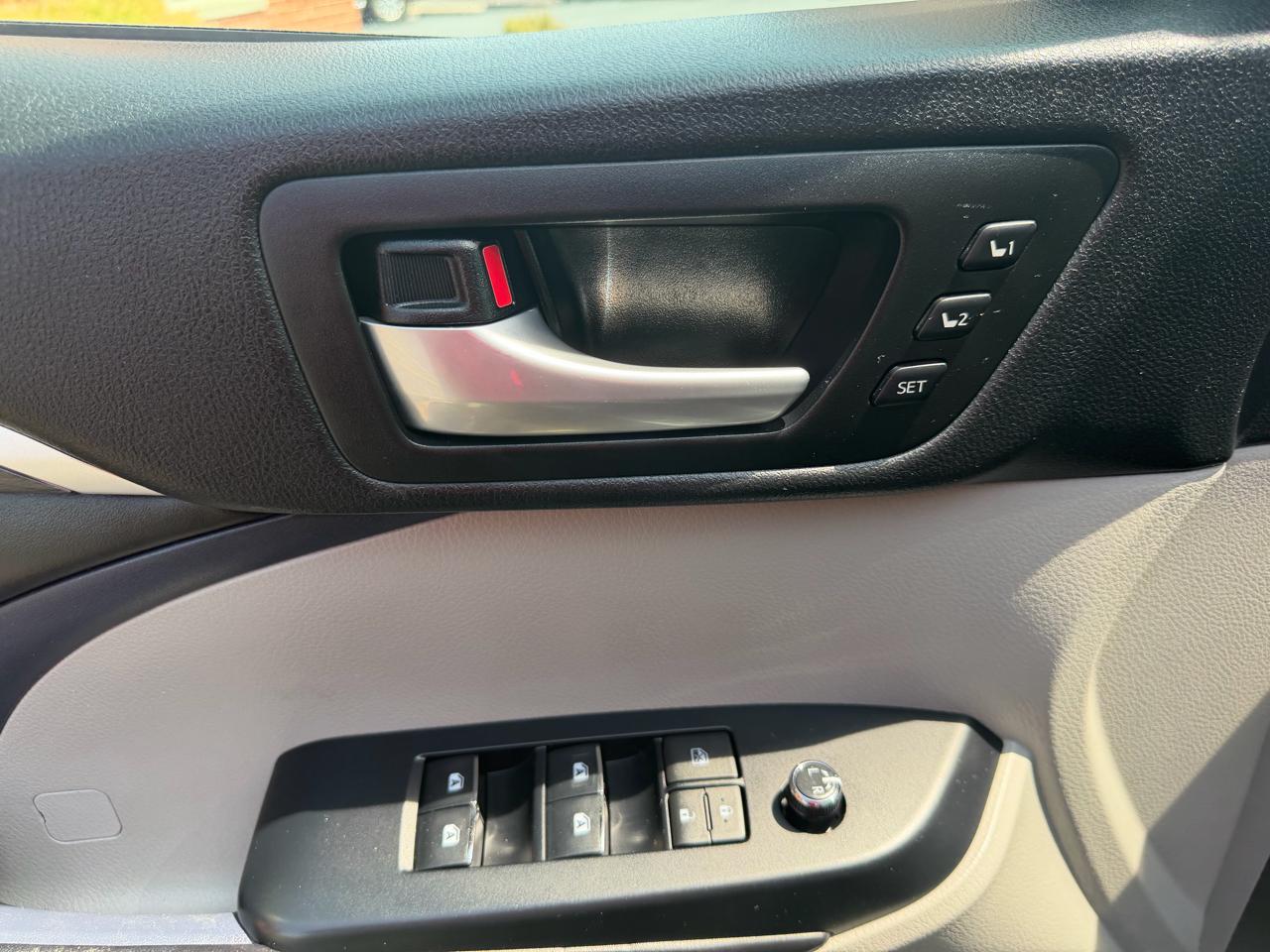 Toyota Highlander Hybrid Limited V6 AWD (Natl) 2018