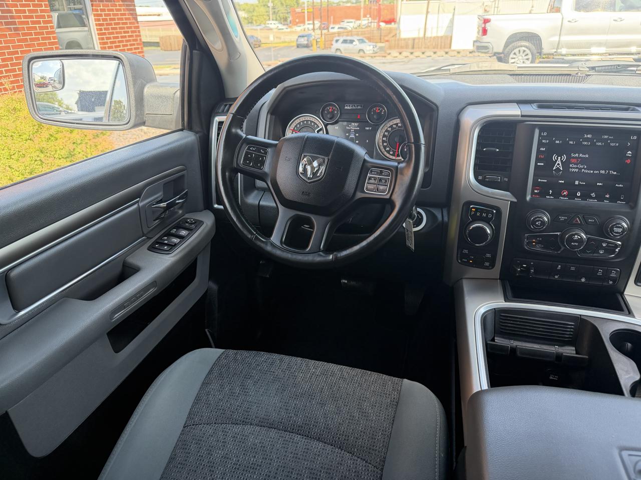 RAM 1500 Big Horn 4x4 Crew Cab 5'7" Box 2018
