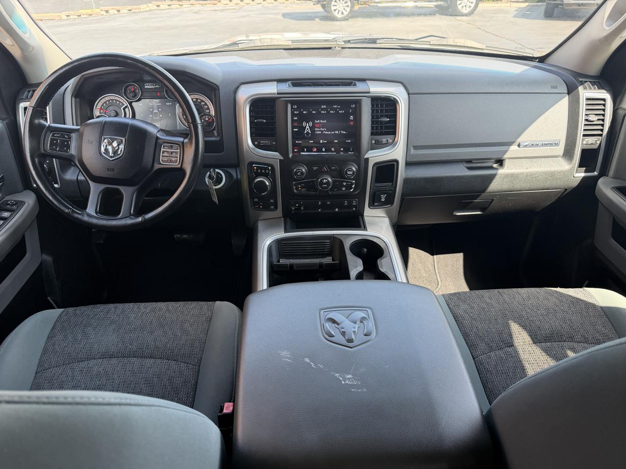 RAM 1500 Big Horn 4x4 Crew Cab 5'7" Box 2018