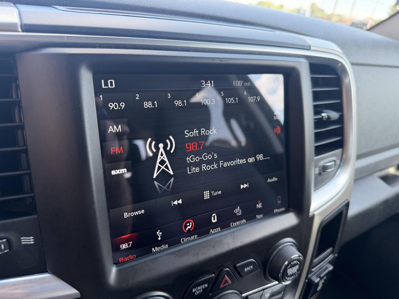 RAM 1500 Big Horn 4x4 Crew Cab 5'7" Box 2018