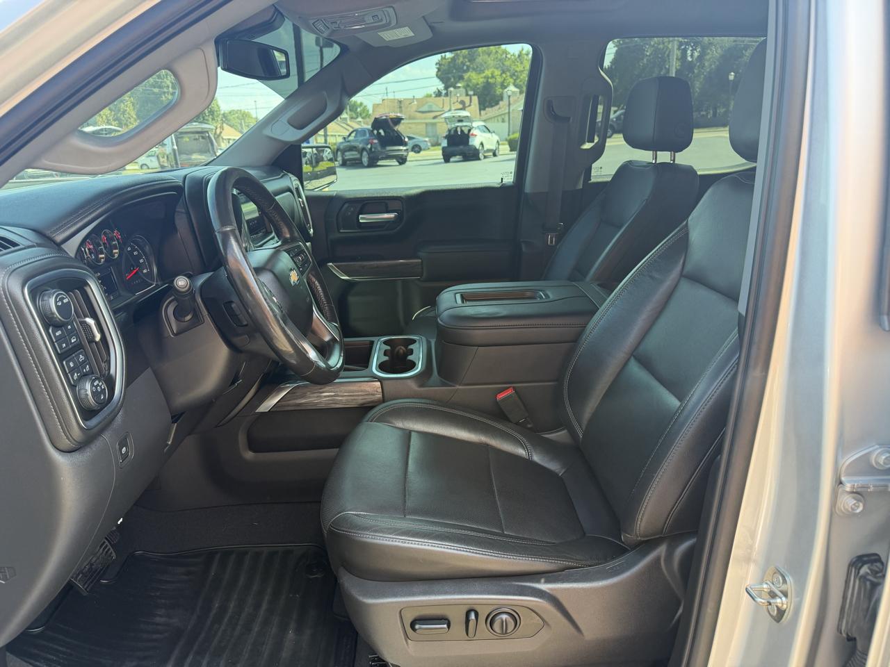 Chevrolet Silverado 1500 4WD Crew Cab 147" LTZ 2020