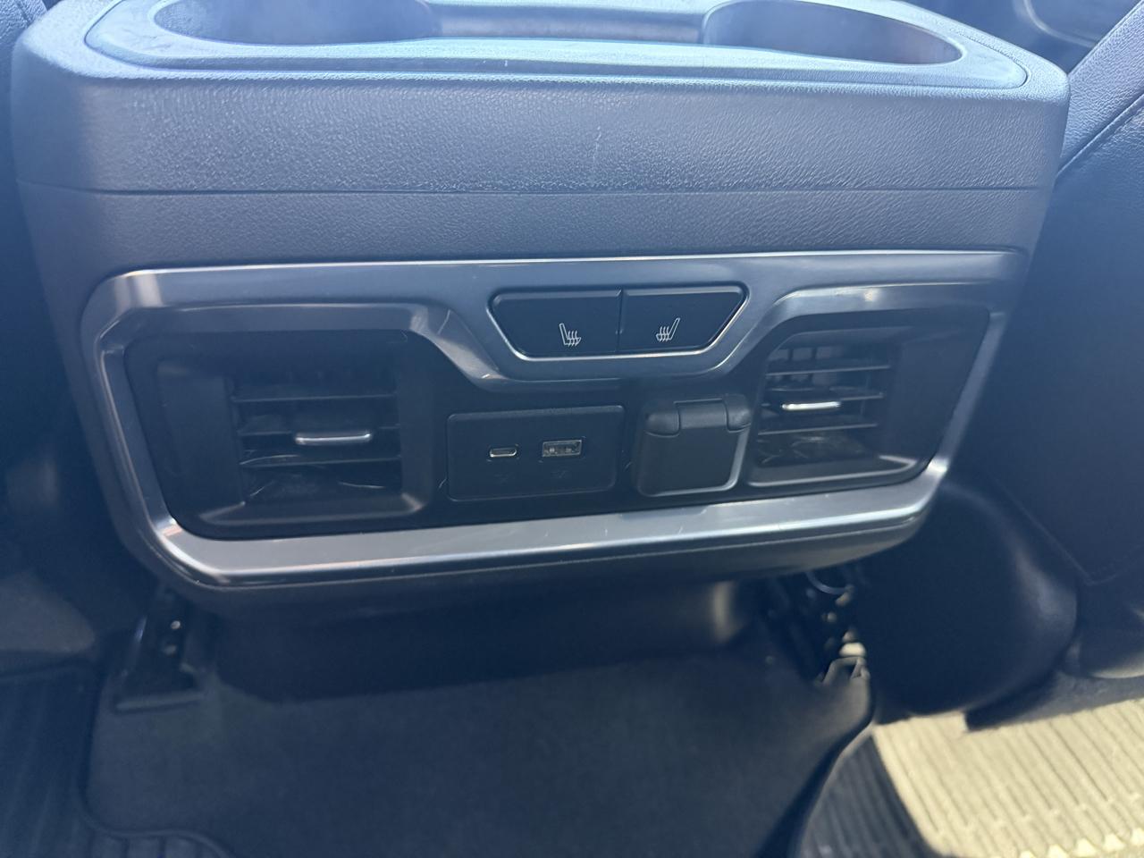 Chevrolet Silverado 1500 4WD Crew Cab 147" LTZ 2020