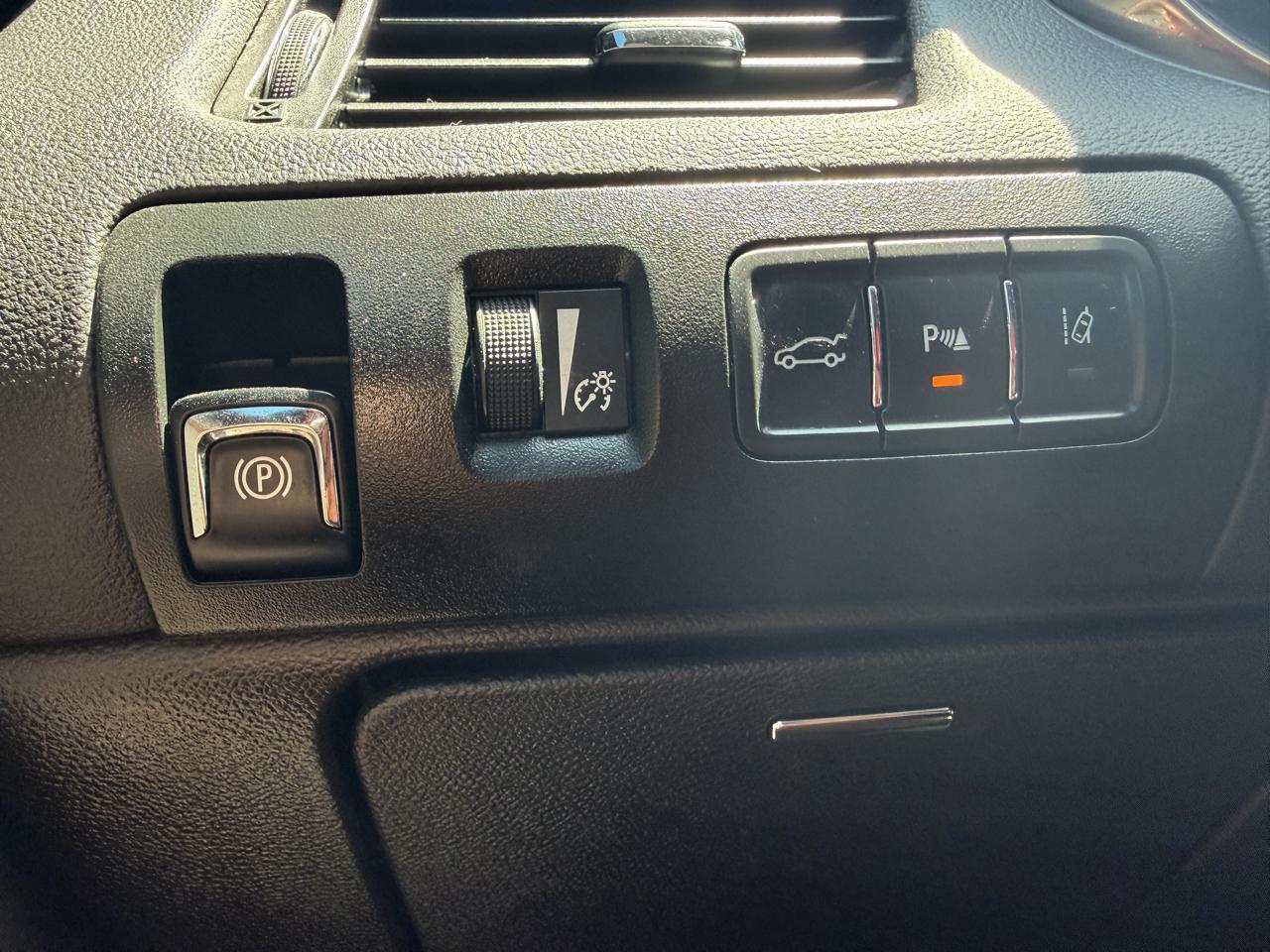 Chevrolet Impala 4dr Sdn LT w/1LT 2014