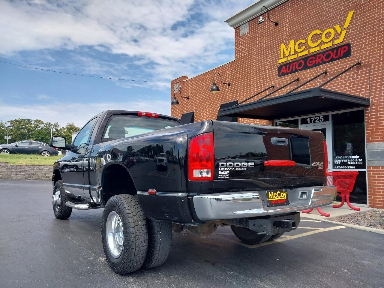 Dodge Ram 3500 2dr Reg Cab 140.5" WB DRW 4WD SLT 2004