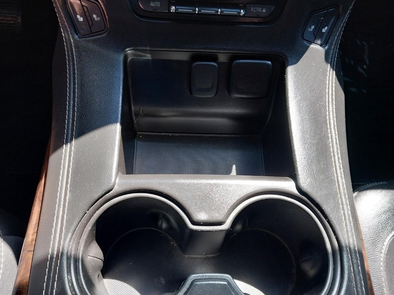 Chevrolet Tahoe 4WD 4dr LT 2018