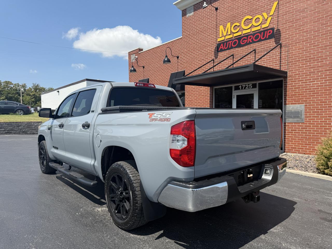 Toyota Tundra 4WD SR5 CrewMax 5.5' Bed 5.7L FFV (Natl) 2019