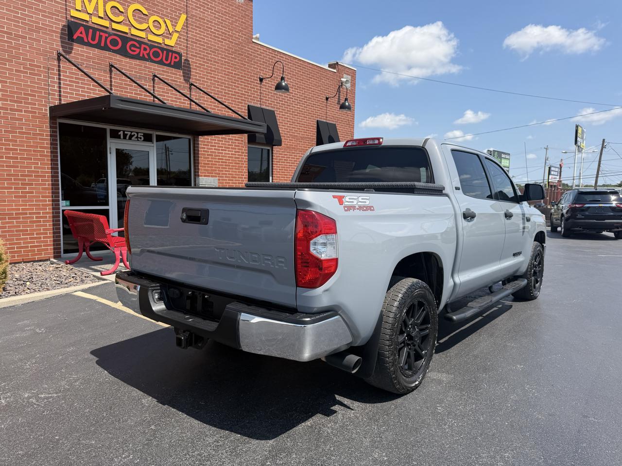 Toyota Tundra 4WD SR5 CrewMax 5.5' Bed 5.7L FFV (Natl) 2019