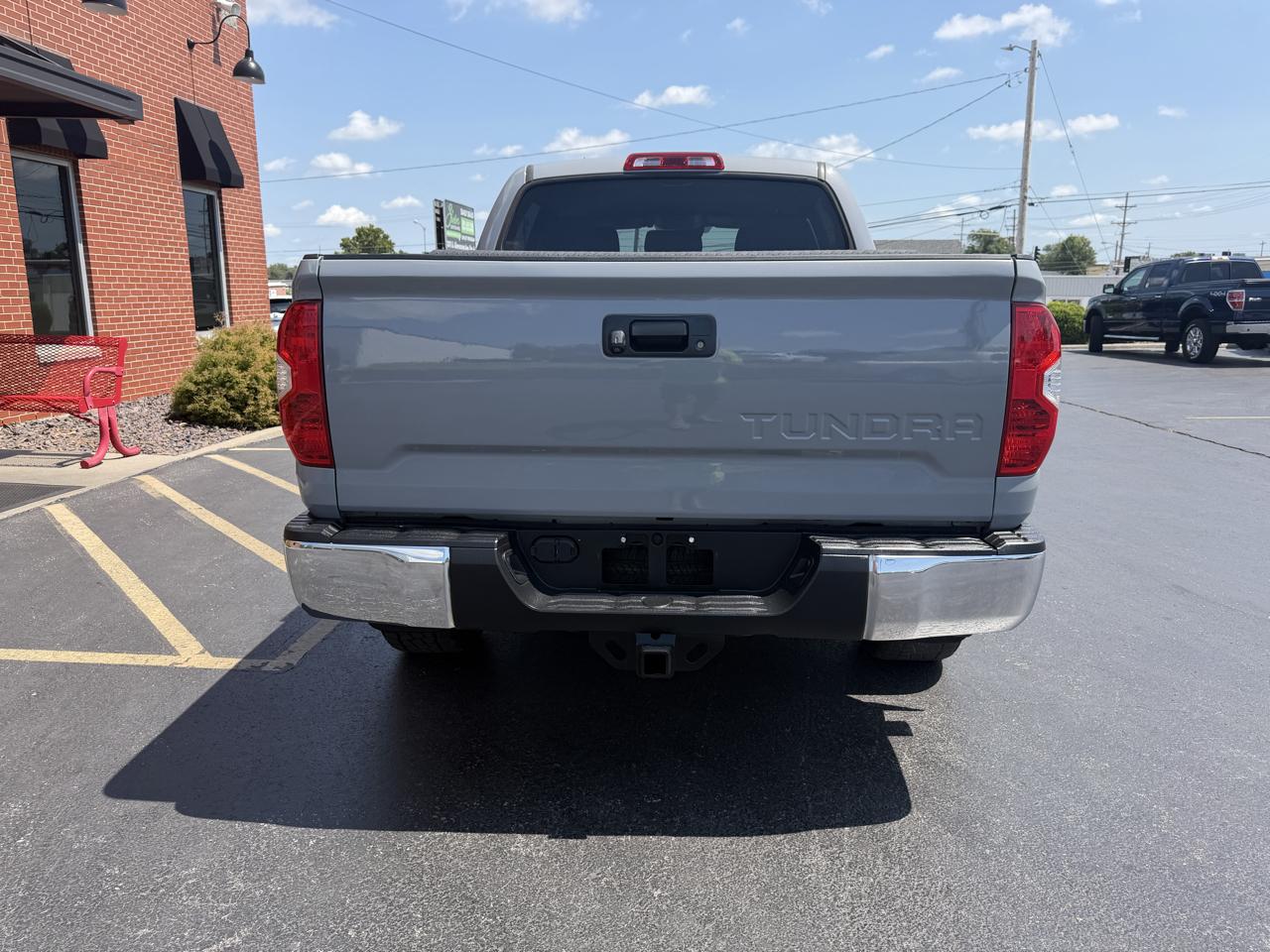 Toyota Tundra 4WD SR5 CrewMax 5.5' Bed 5.7L FFV (Natl) 2019
