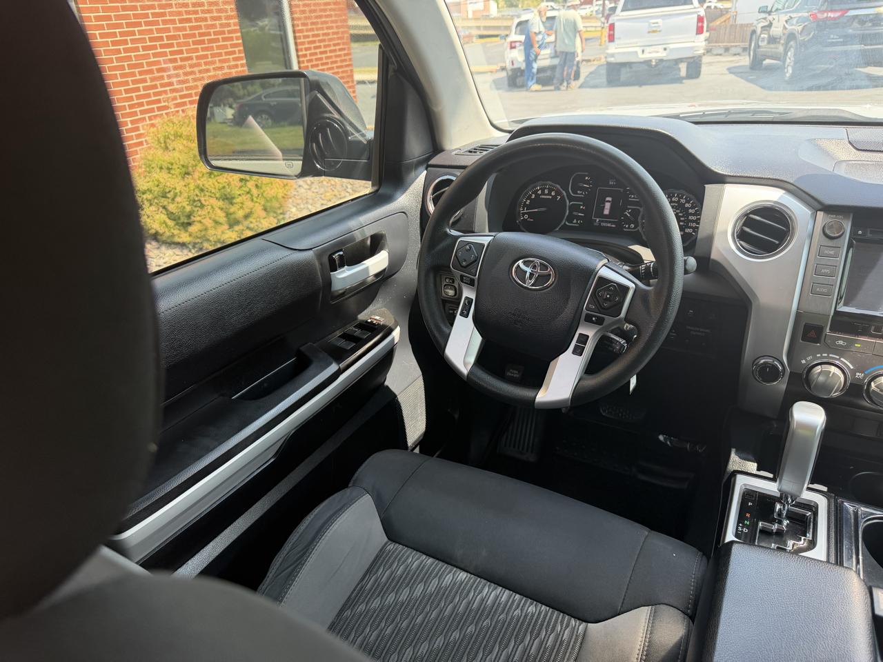 Toyota Tundra 4WD SR5 CrewMax 5.5' Bed 5.7L FFV (Natl) 2019