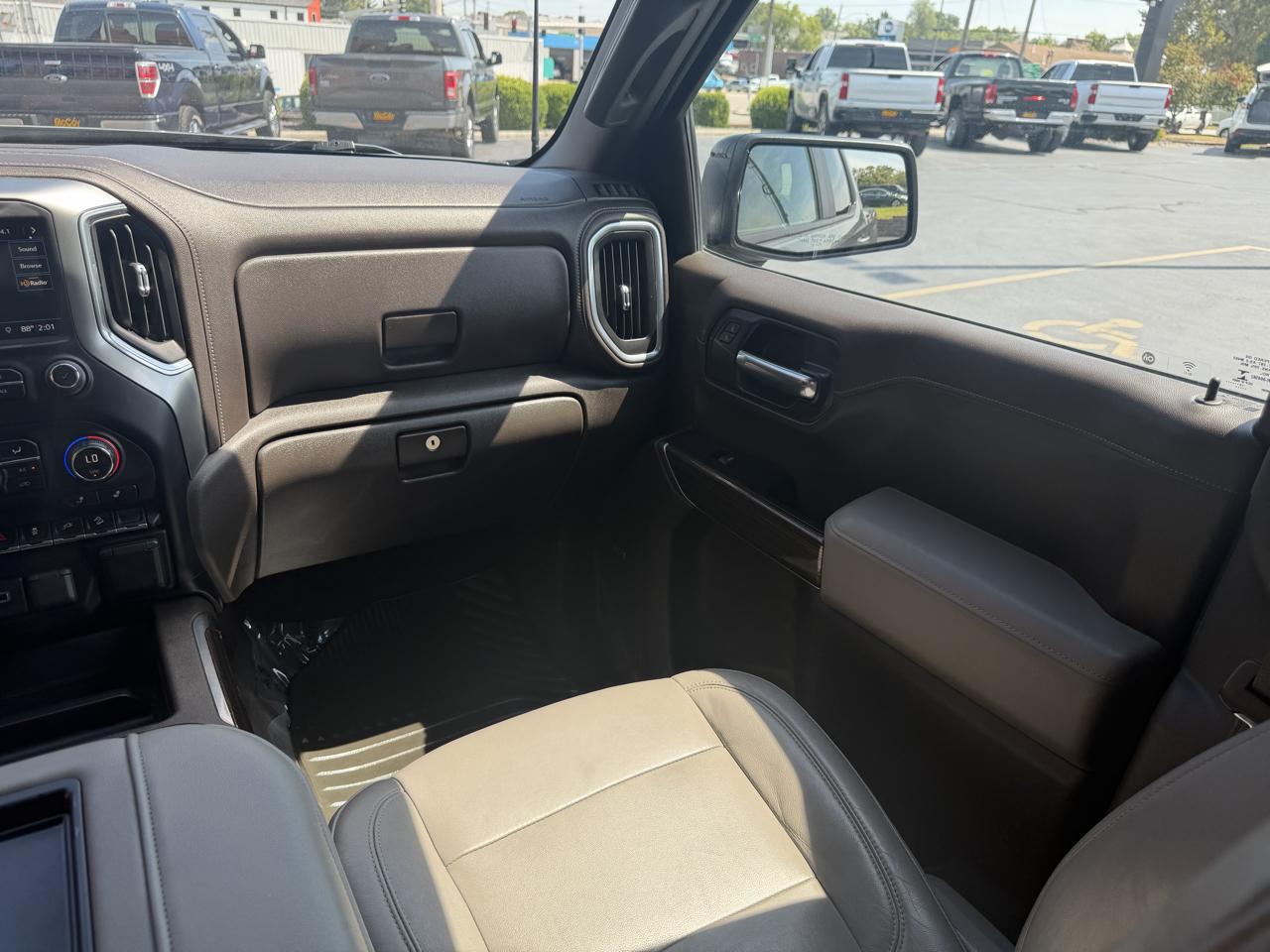 Chevrolet Silverado 1500 4WD Crew Cab 147" RST 2019