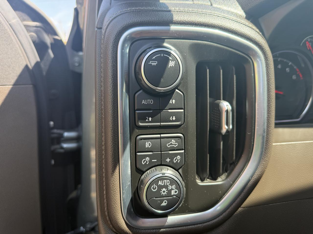 Chevrolet Silverado 1500 4WD Crew Cab 147" RST 2019