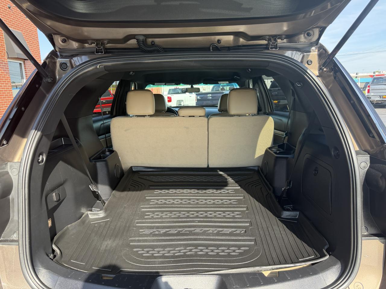 Ford Explorer FWD 4dr XLT 2016