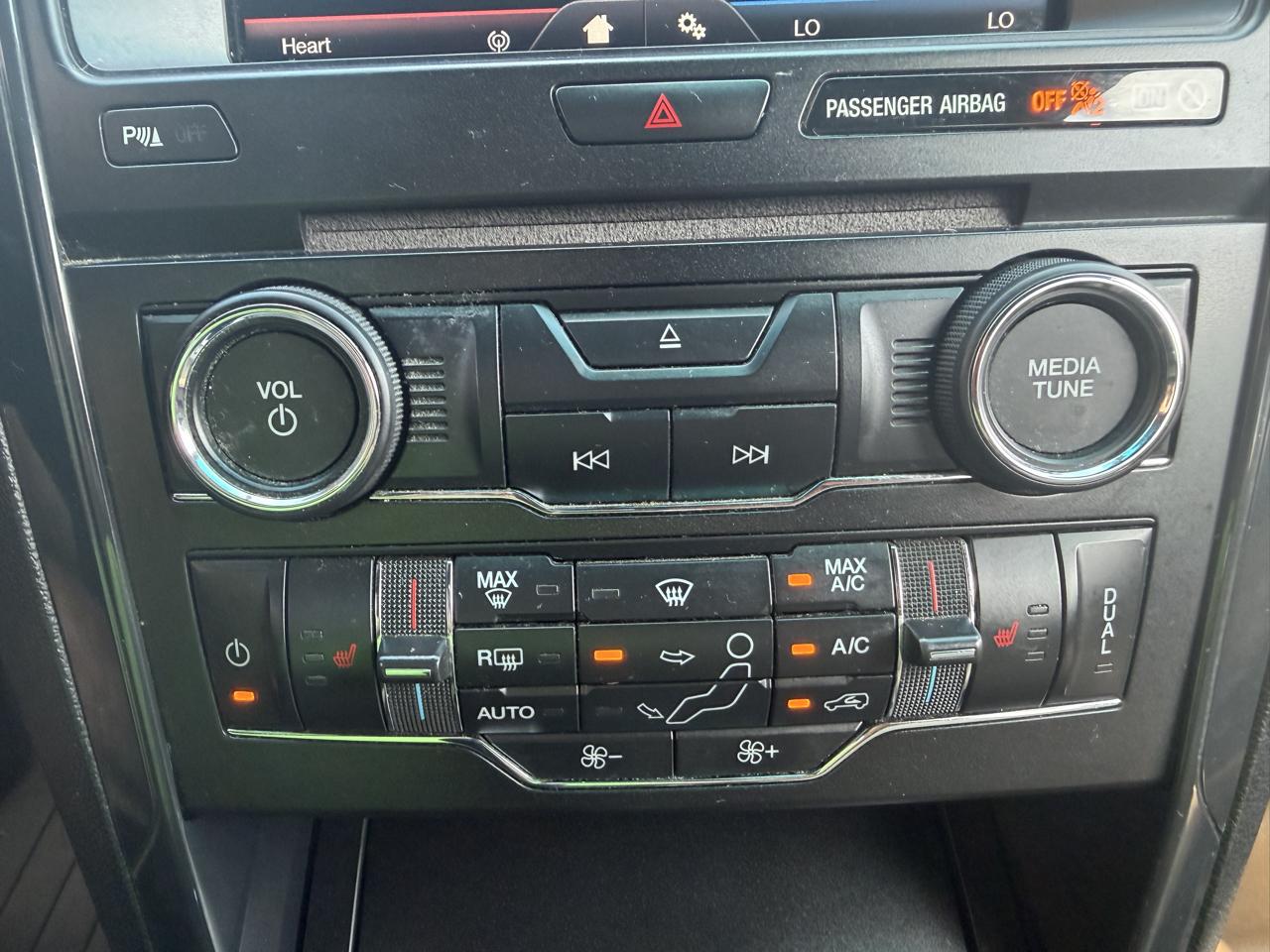 Ford Explorer FWD 4dr XLT 2016