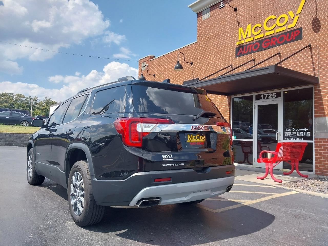 GMC Acadia FWD 4dr SLT 2023