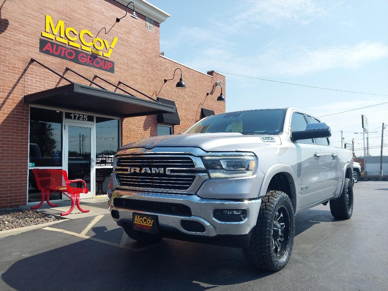 2019 RAM 1500 Laramie 4x4 Crew Cab 5'7" Box