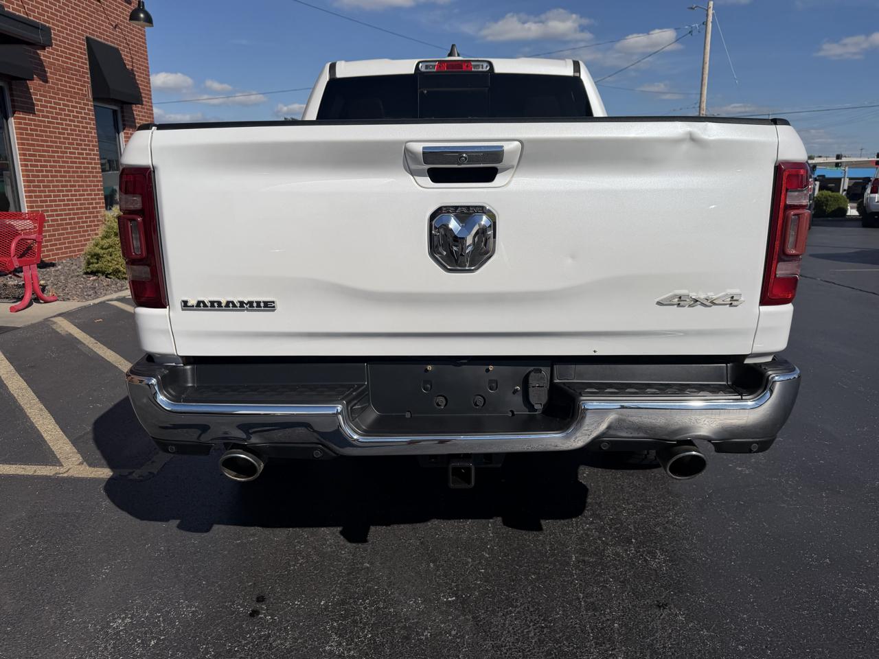 RAM 1500 Laramie 4x4 Crew Cab 5'7" Box 2019