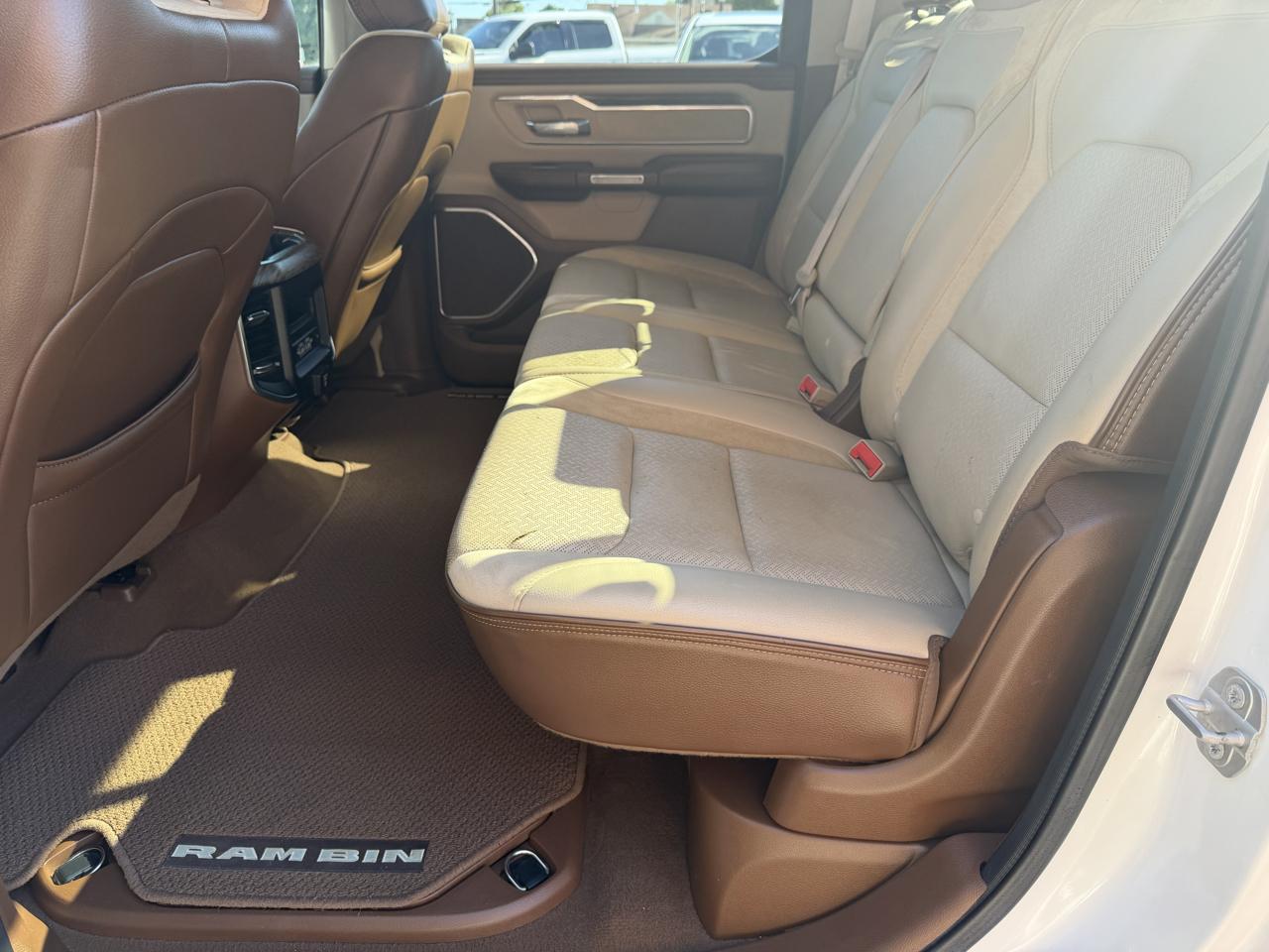 RAM 1500 Laramie 4x4 Crew Cab 5'7" Box 2019