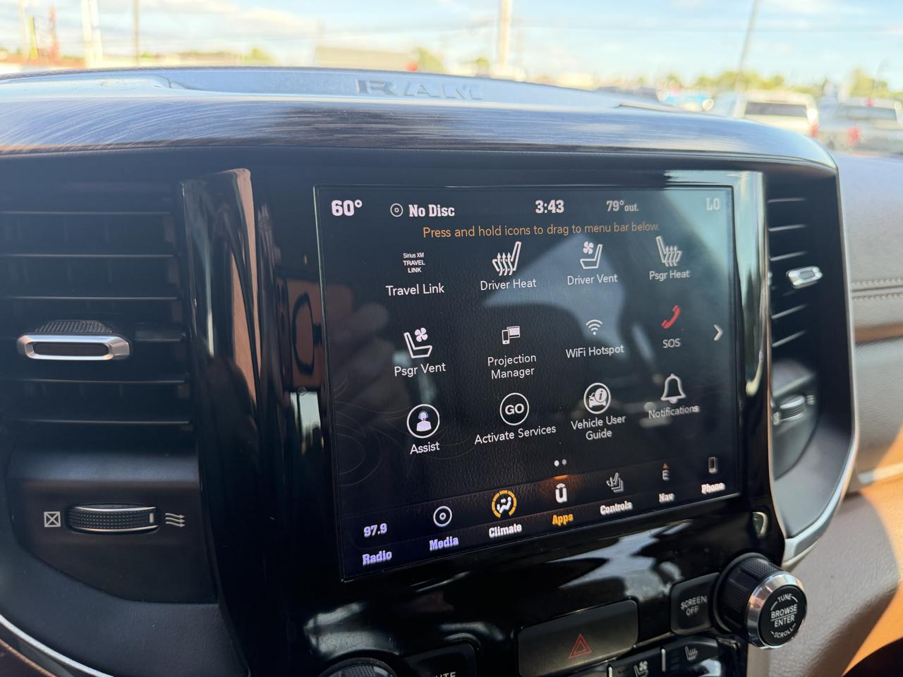 RAM 1500 Laramie 4x4 Crew Cab 5'7" Box 2019