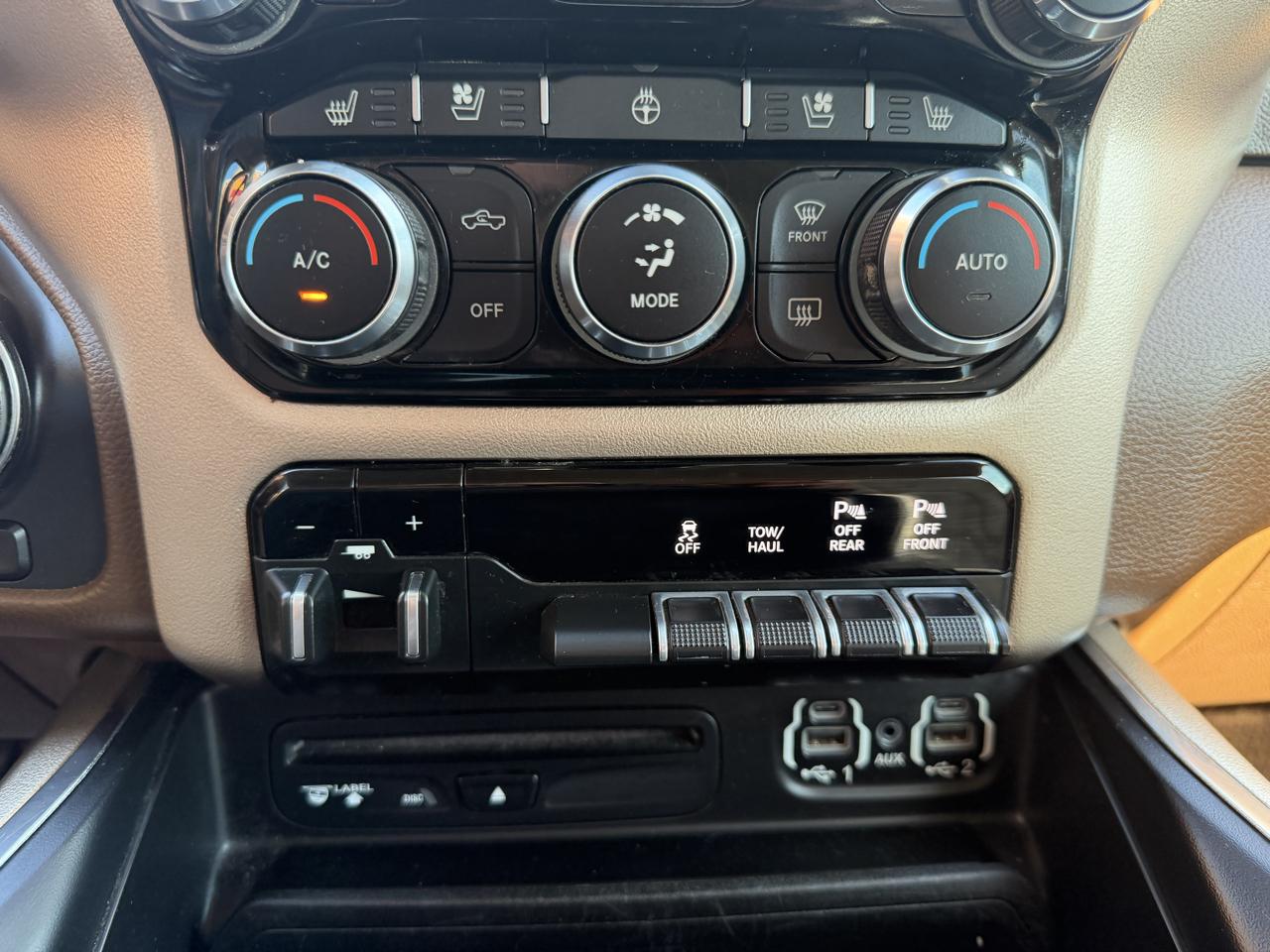 RAM 1500 Laramie 4x4 Crew Cab 5'7" Box 2019