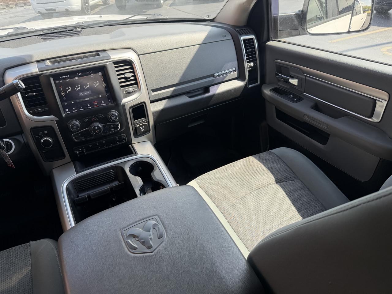RAM 2500 Big Horn 4x4 Crew Cab 6'4" Box 2018