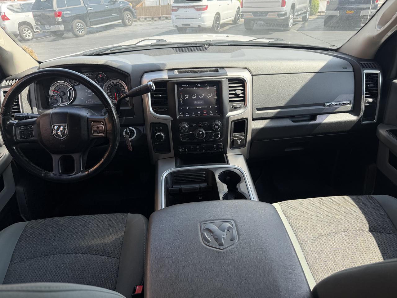 RAM 2500 Big Horn 4x4 Crew Cab 6'4" Box 2018
