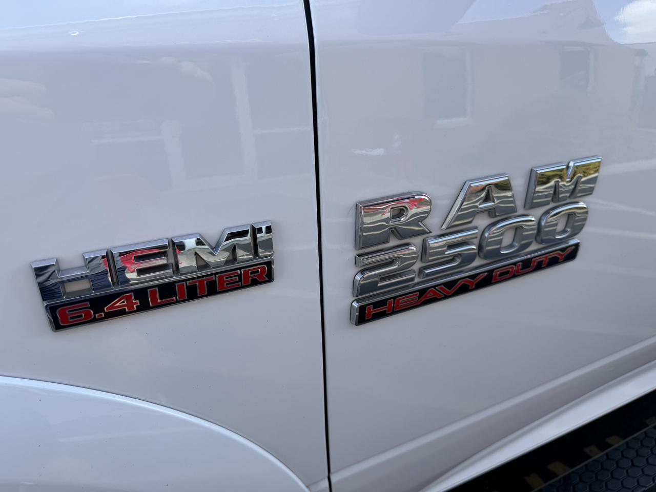 RAM 2500 Big Horn 4x4 Crew Cab 6'4" Box 2018