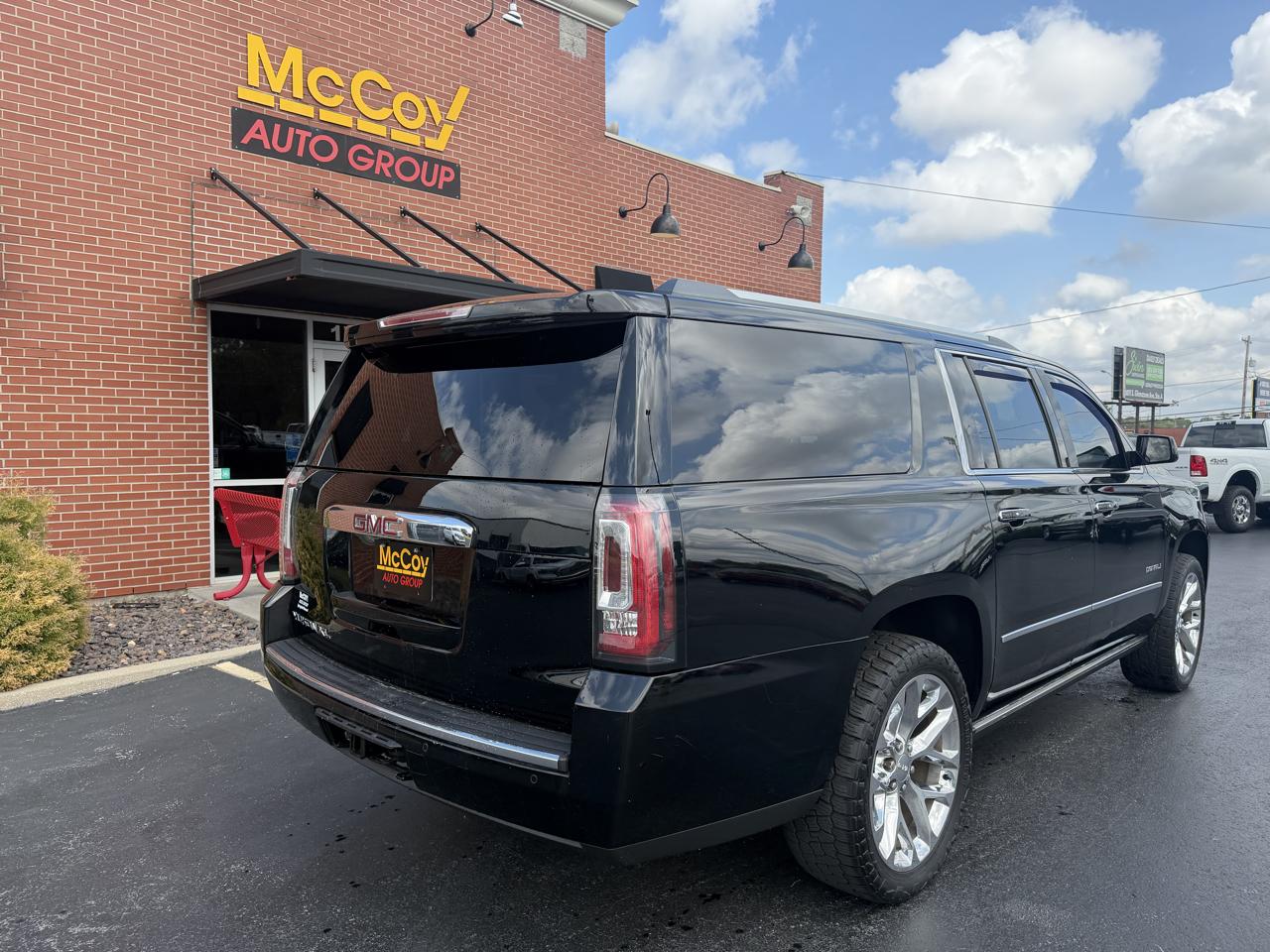 GMC Yukon XL 4WD 4dr Denali 2016