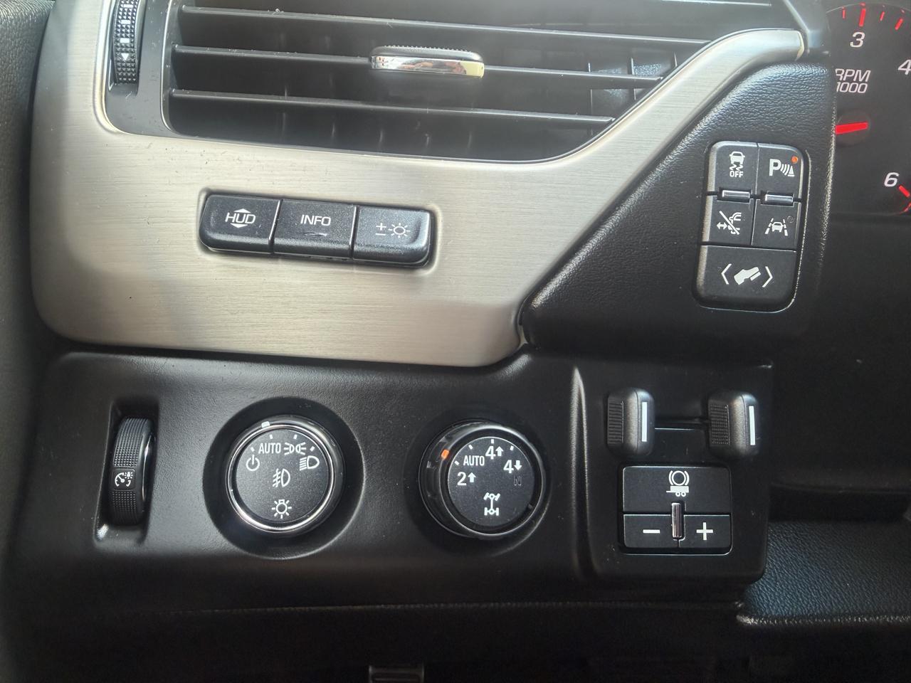 GMC Yukon XL 4WD 4dr Denali 2016