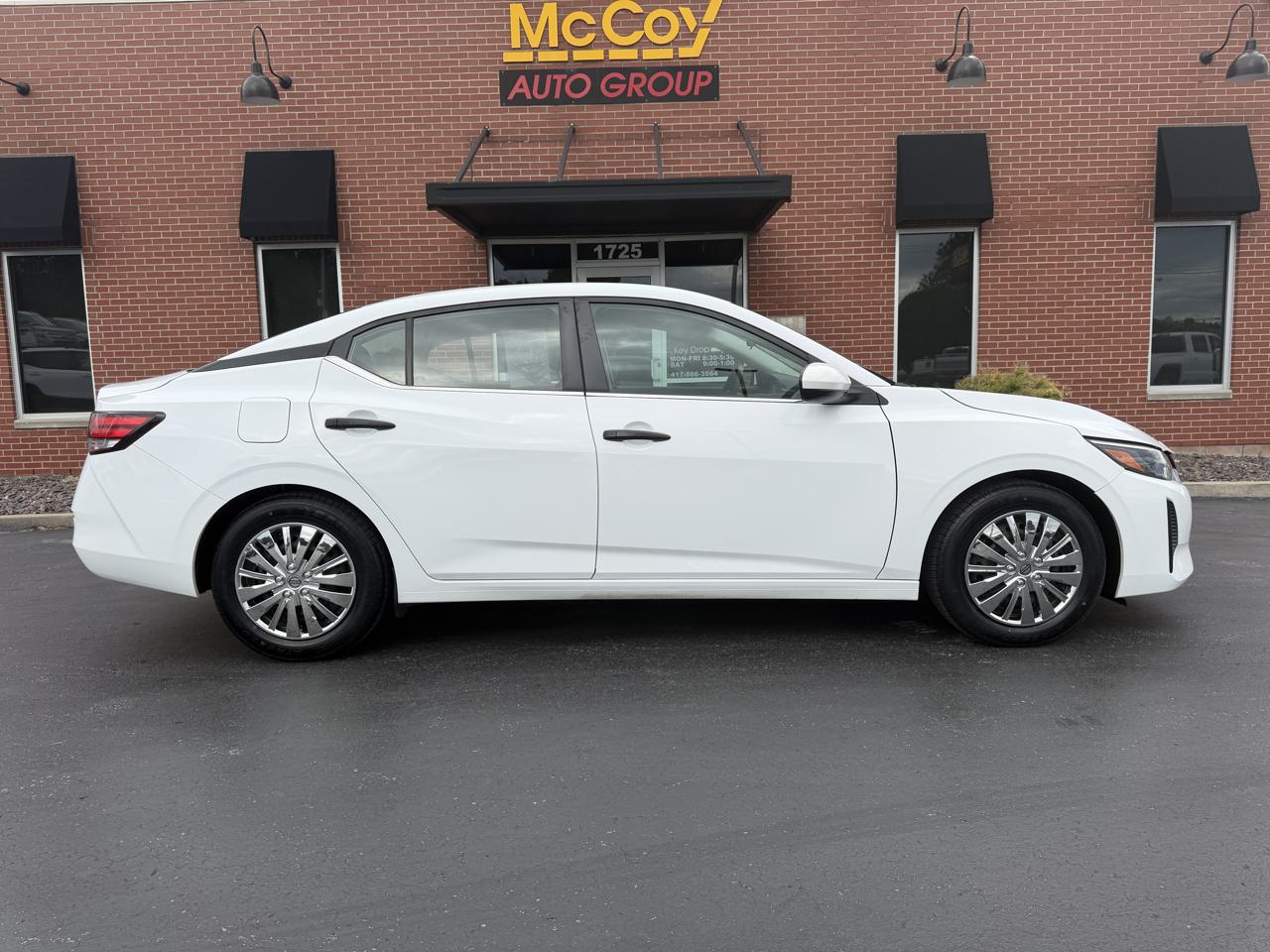 Nissan Sentra S CVT 2024