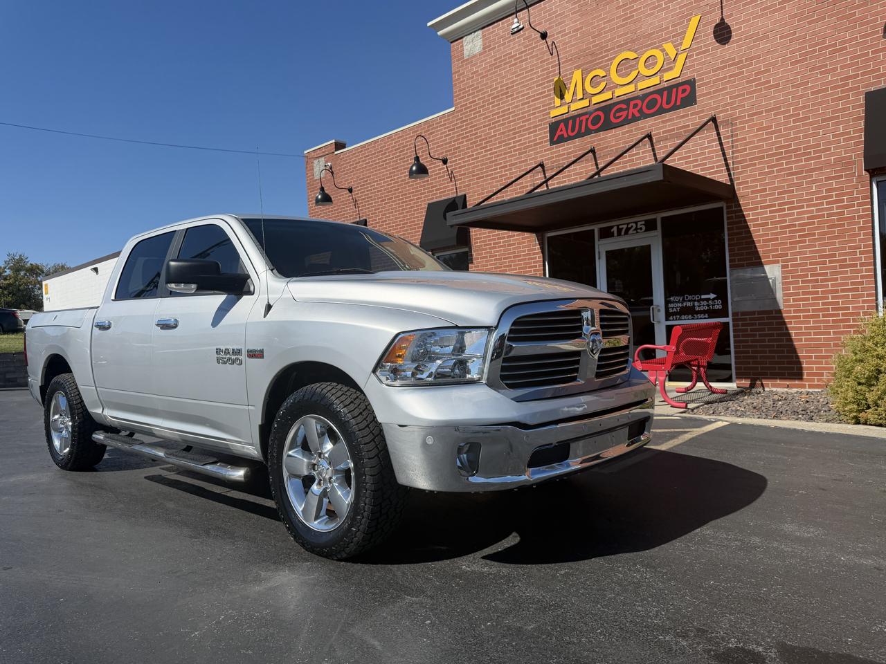 RAM 1500 Big Horn 4x4 Crew Cab 5'7" Box 2017