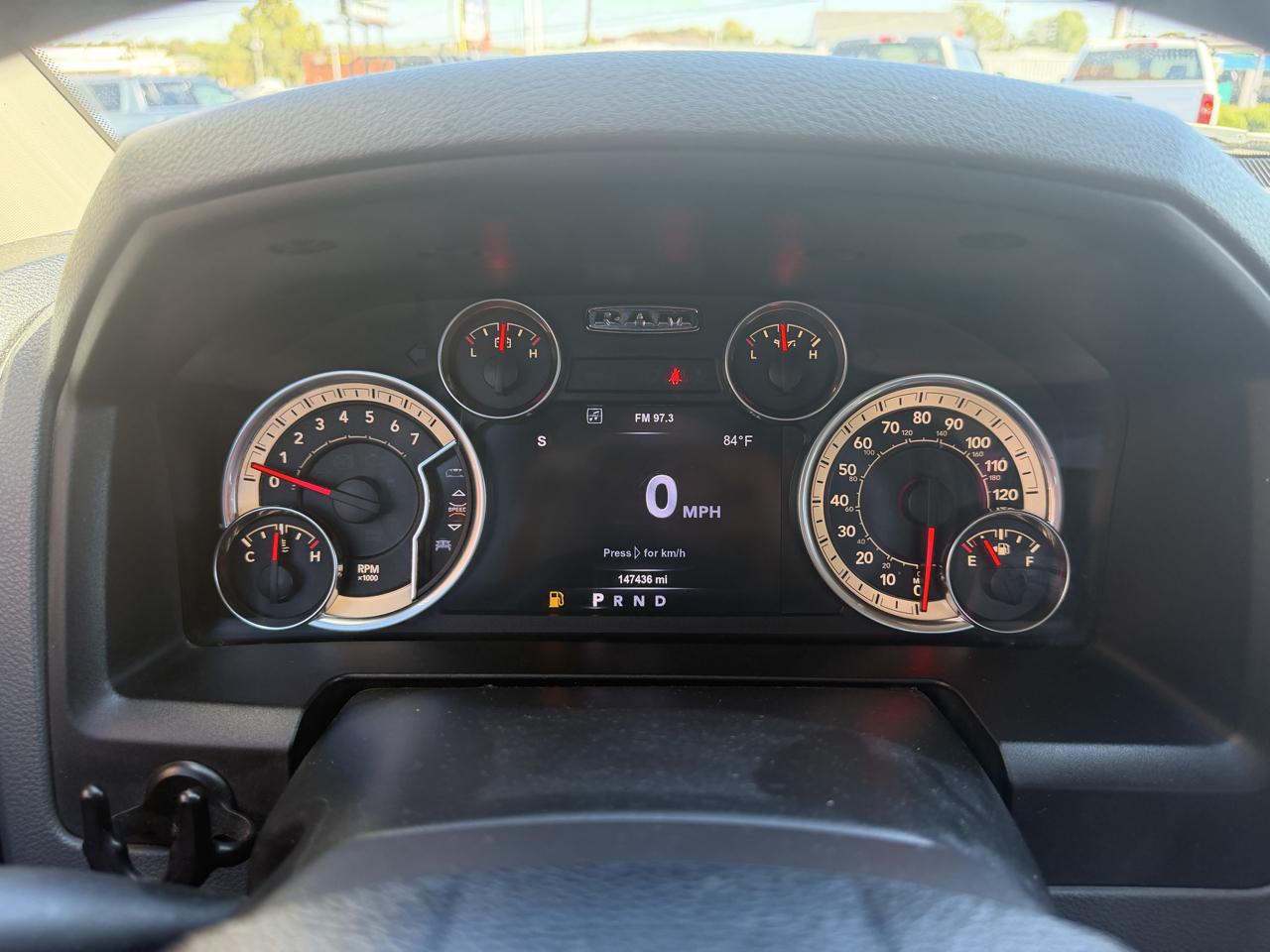 RAM 1500 Big Horn 4x4 Crew Cab 5'7" Box 2017