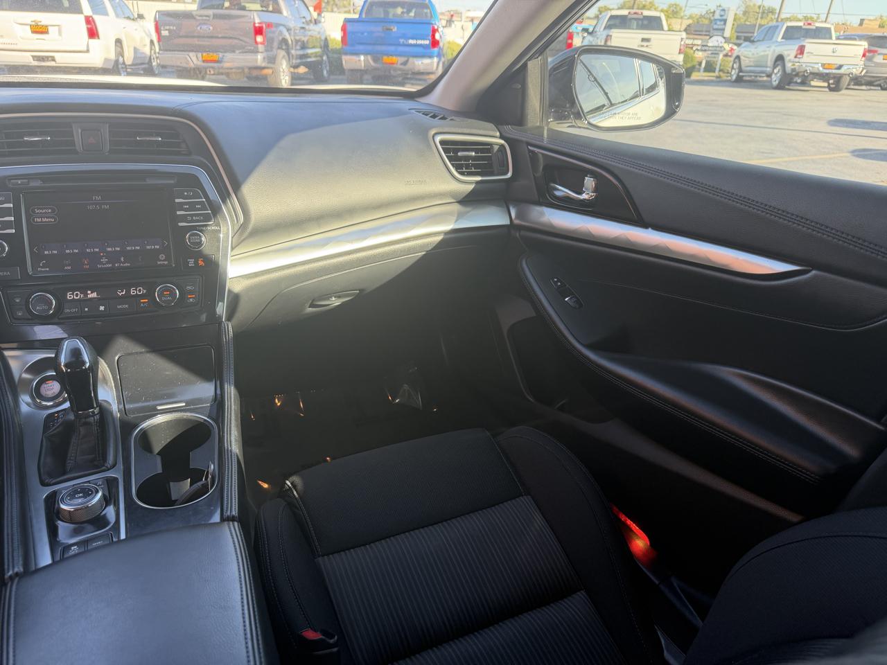 Nissan Maxima S 3.5L 2020