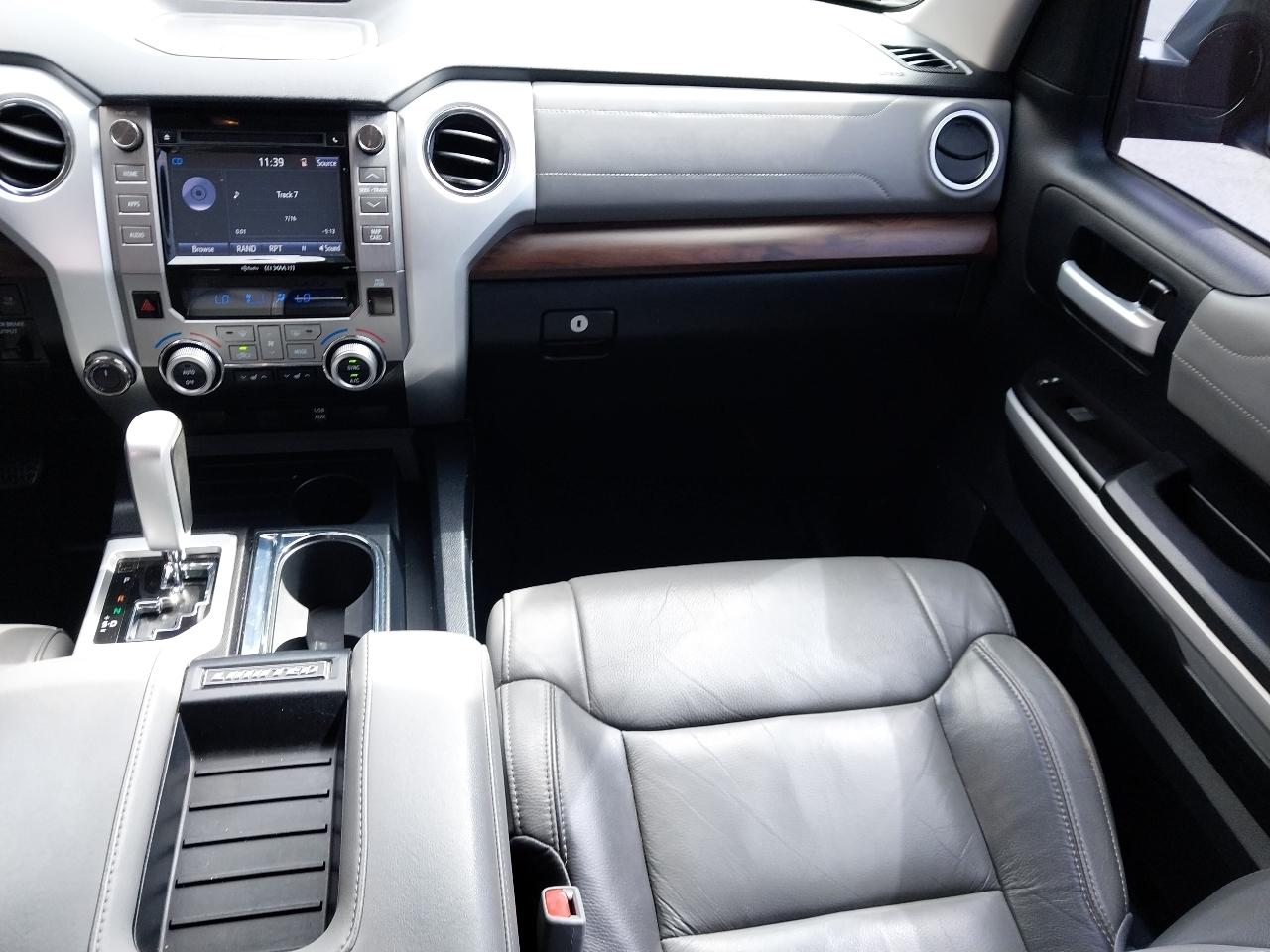 Toyota Tundra 4WD Limited CrewMax 5.5' Bed 5.7L (Natl) 2018