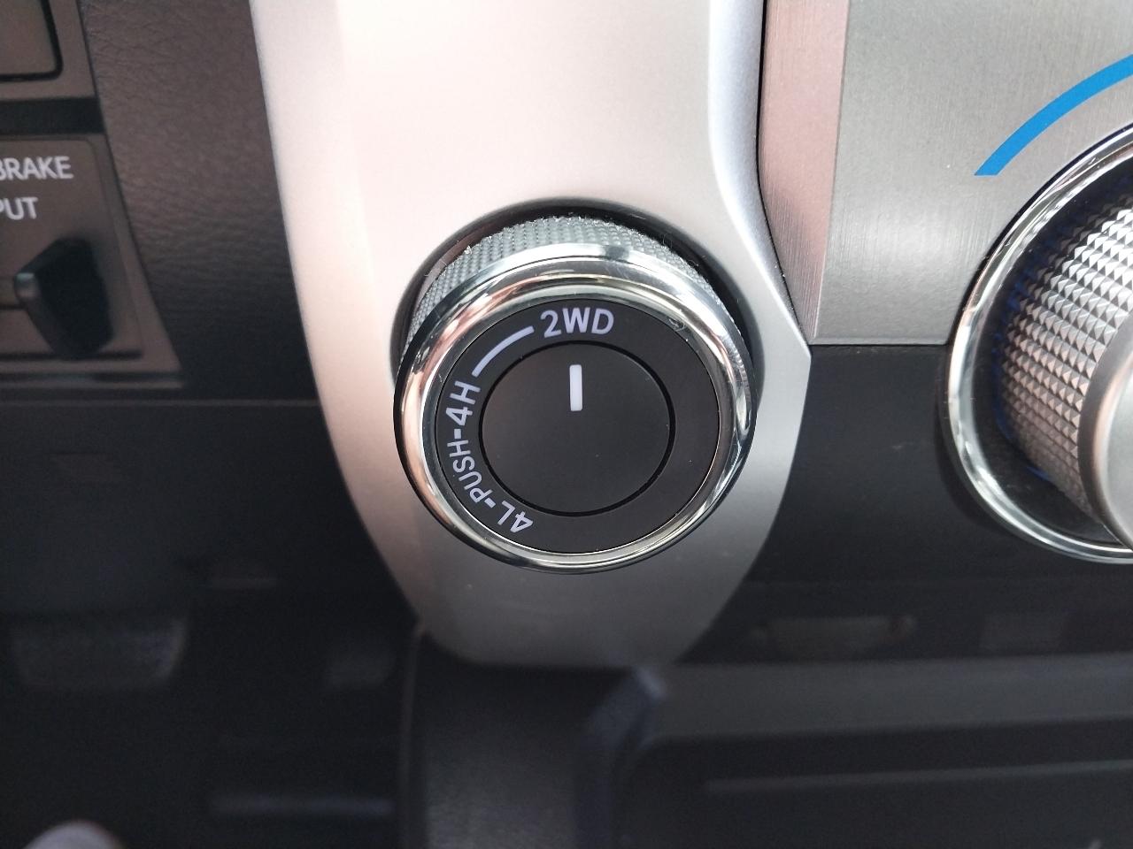 Toyota Tundra 4WD Limited CrewMax 5.5' Bed 5.7L (Natl) 2018