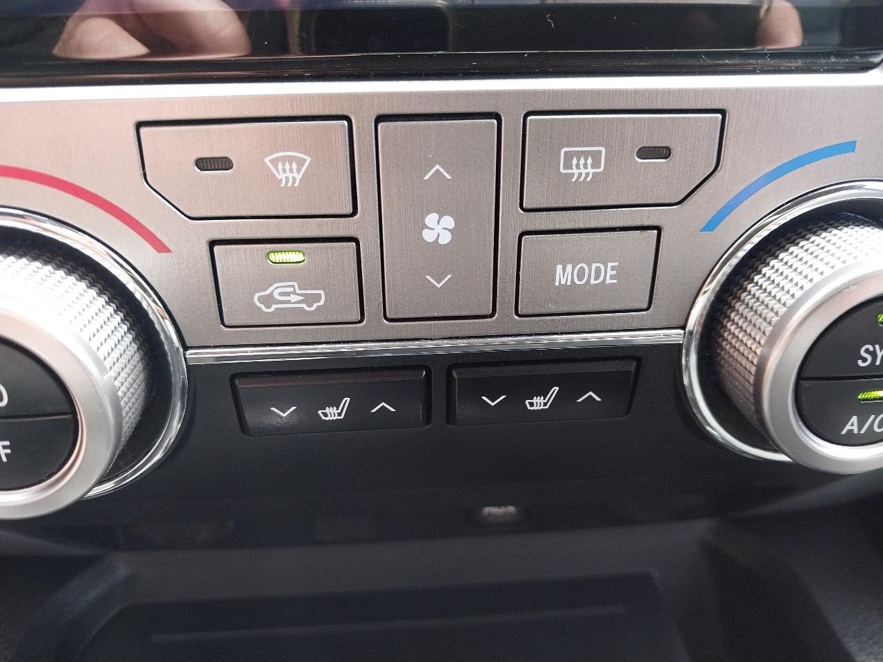 Toyota Tundra 4WD Limited CrewMax 5.5' Bed 5.7L (Natl) 2018