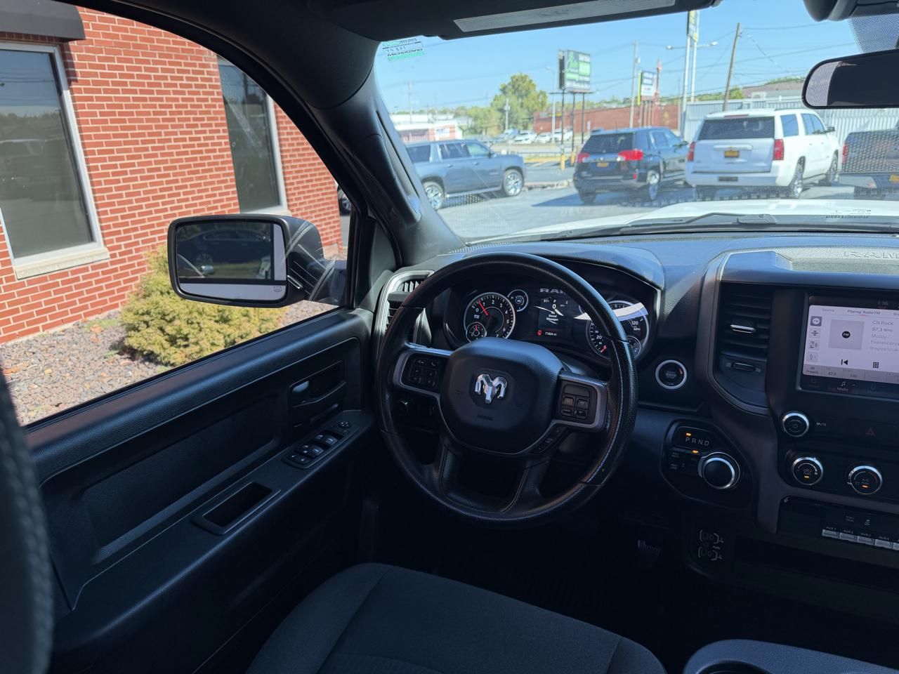RAM 2500 Tradesman 4x4 Crew Cab 6'4" Box 2022