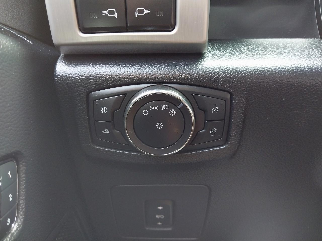 Ford F-150 Platinum SuperCrew 4WD 2016