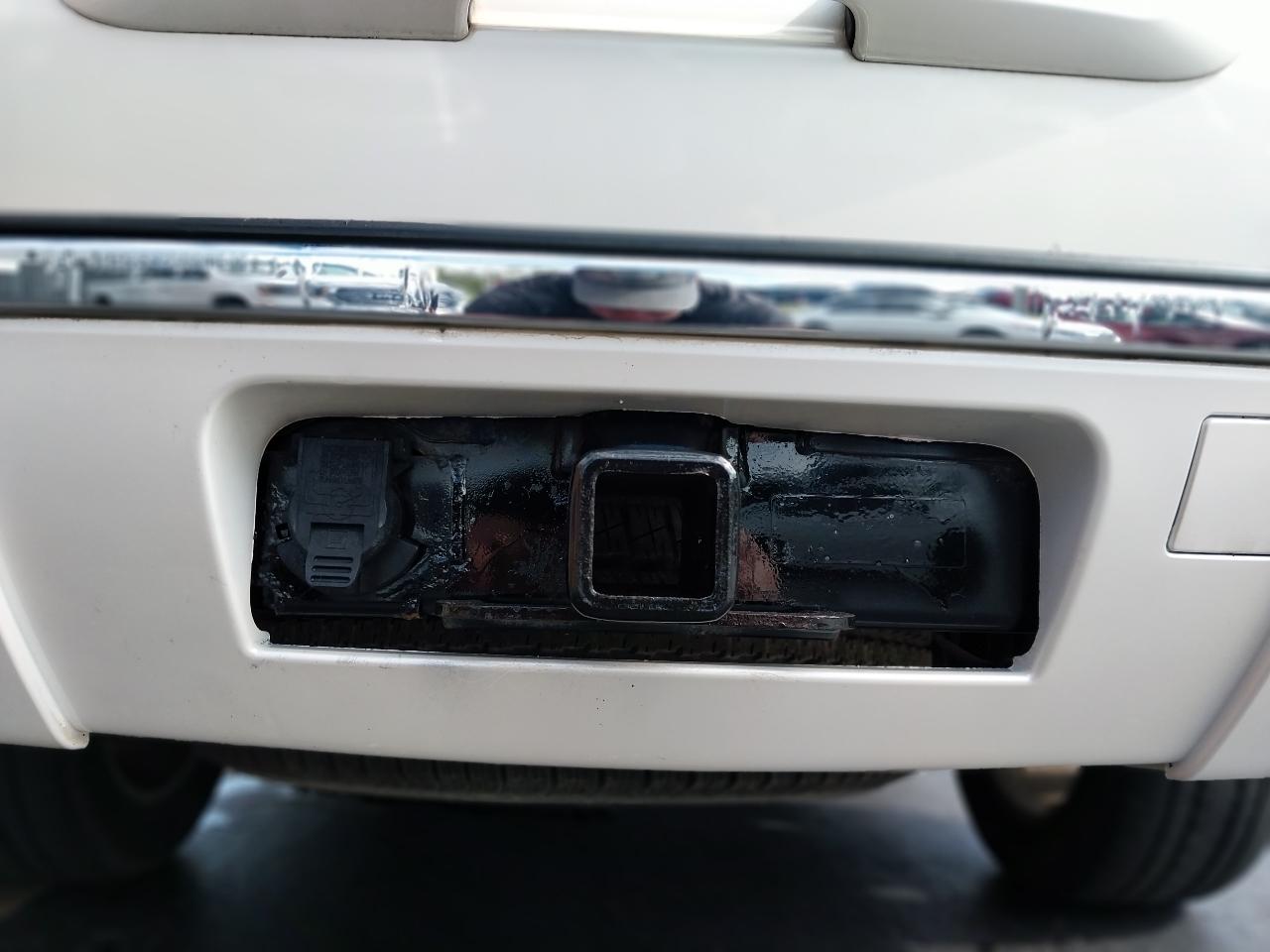 GMC Yukon XL AWD 4dr 1500 Denali 2012