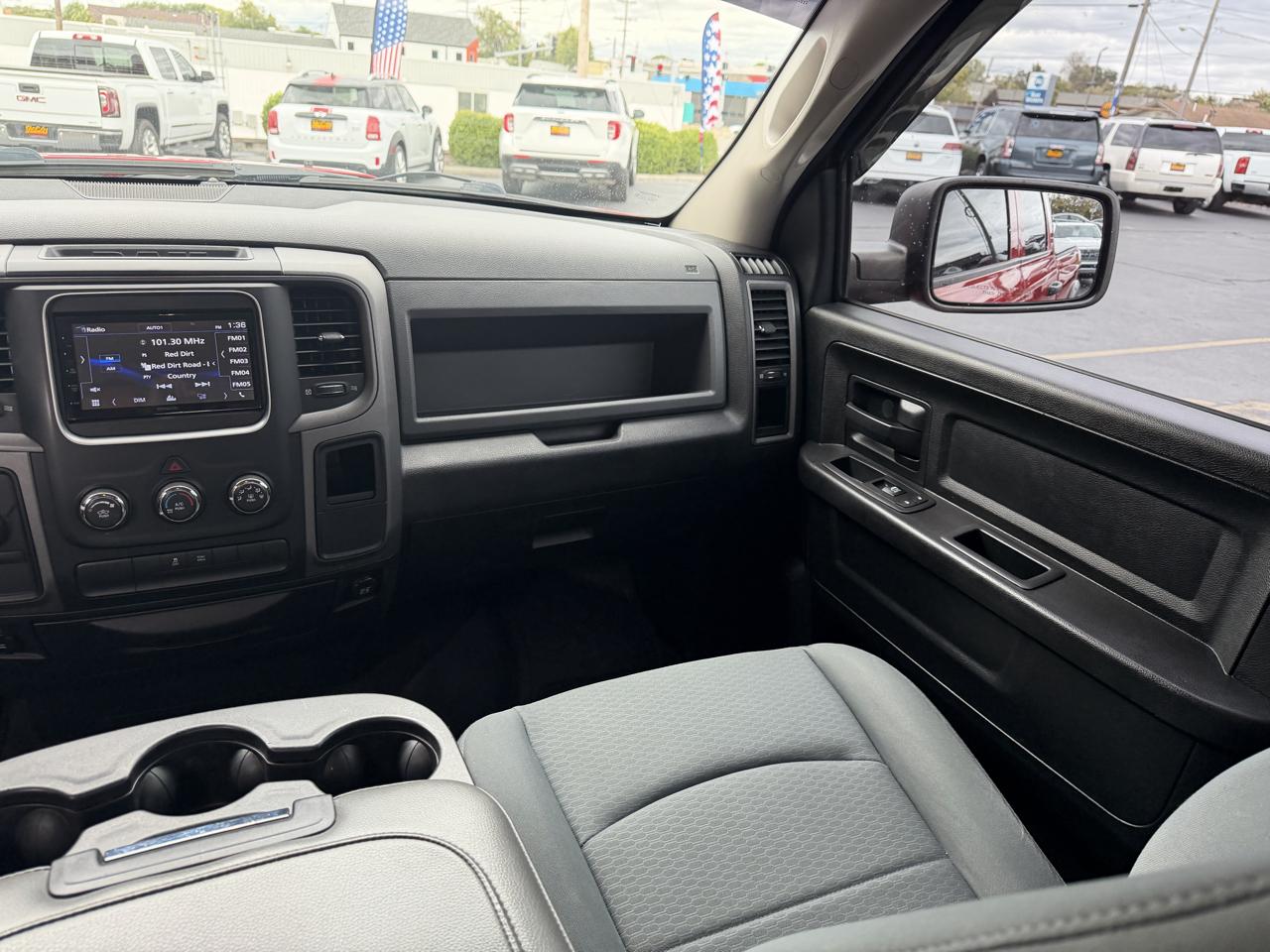 RAM 1500 4WD Quad Cab 140.5" Express 2013
