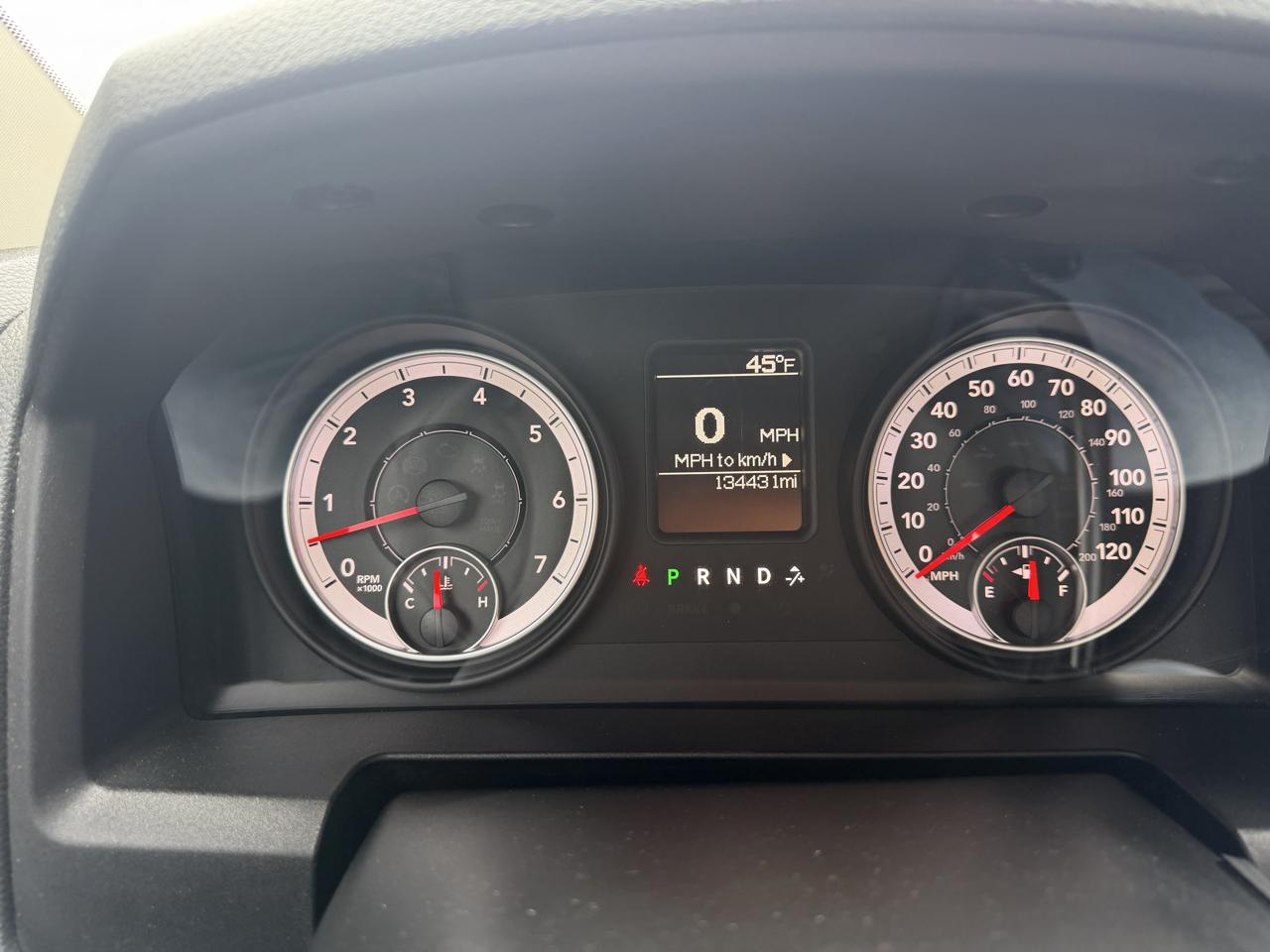RAM 1500 4WD Quad Cab 140.5" Express 2013