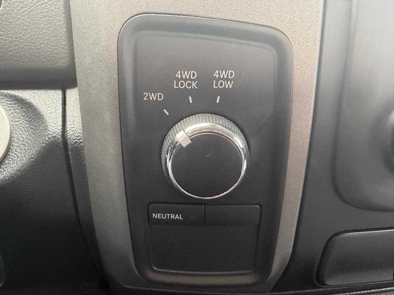RAM 1500 4WD Quad Cab 140.5" Express 2013