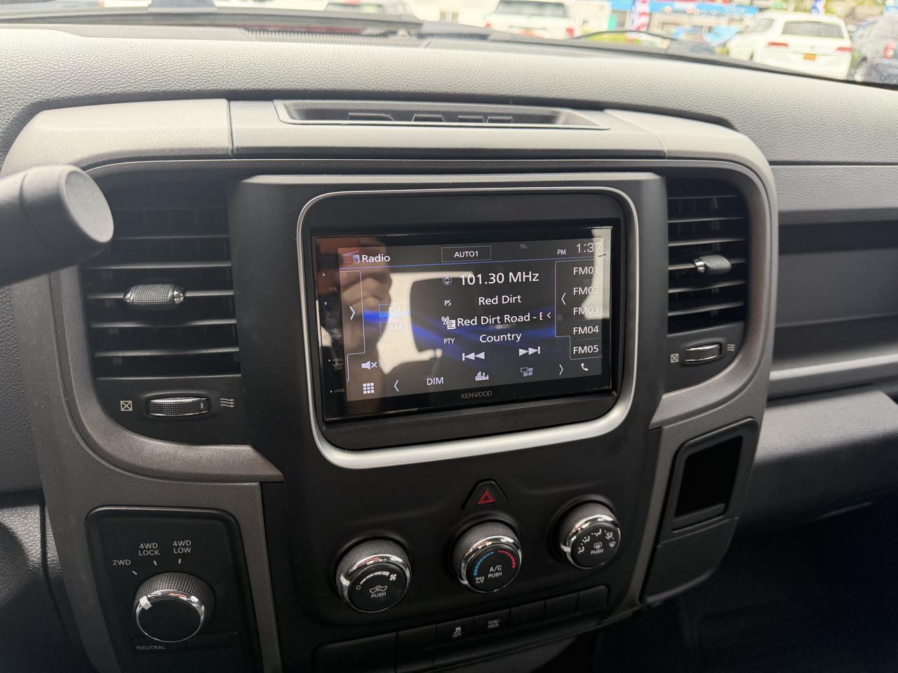 RAM 1500 4WD Quad Cab 140.5" Express 2013