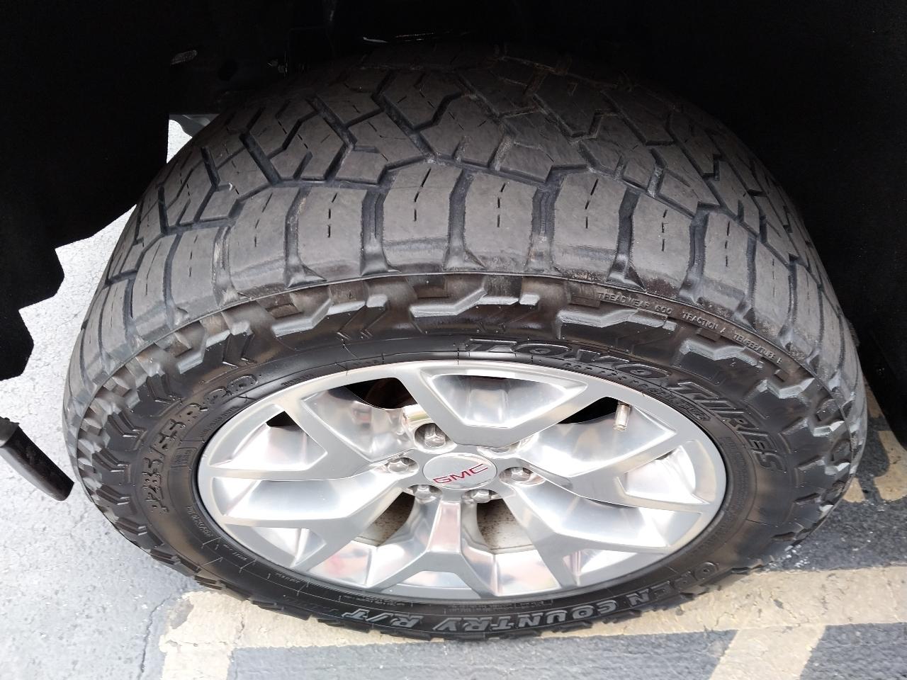 GMC Sierra 1500 4WD Crew Cab 143.5" SLT 2015