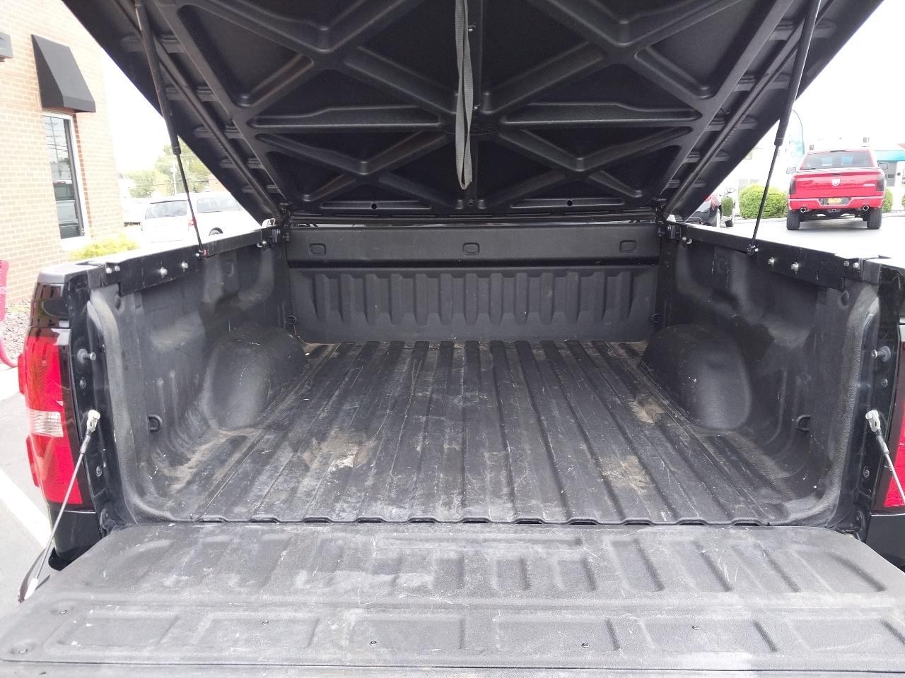 GMC Sierra 1500 4WD Crew Cab 143.5" SLT 2015