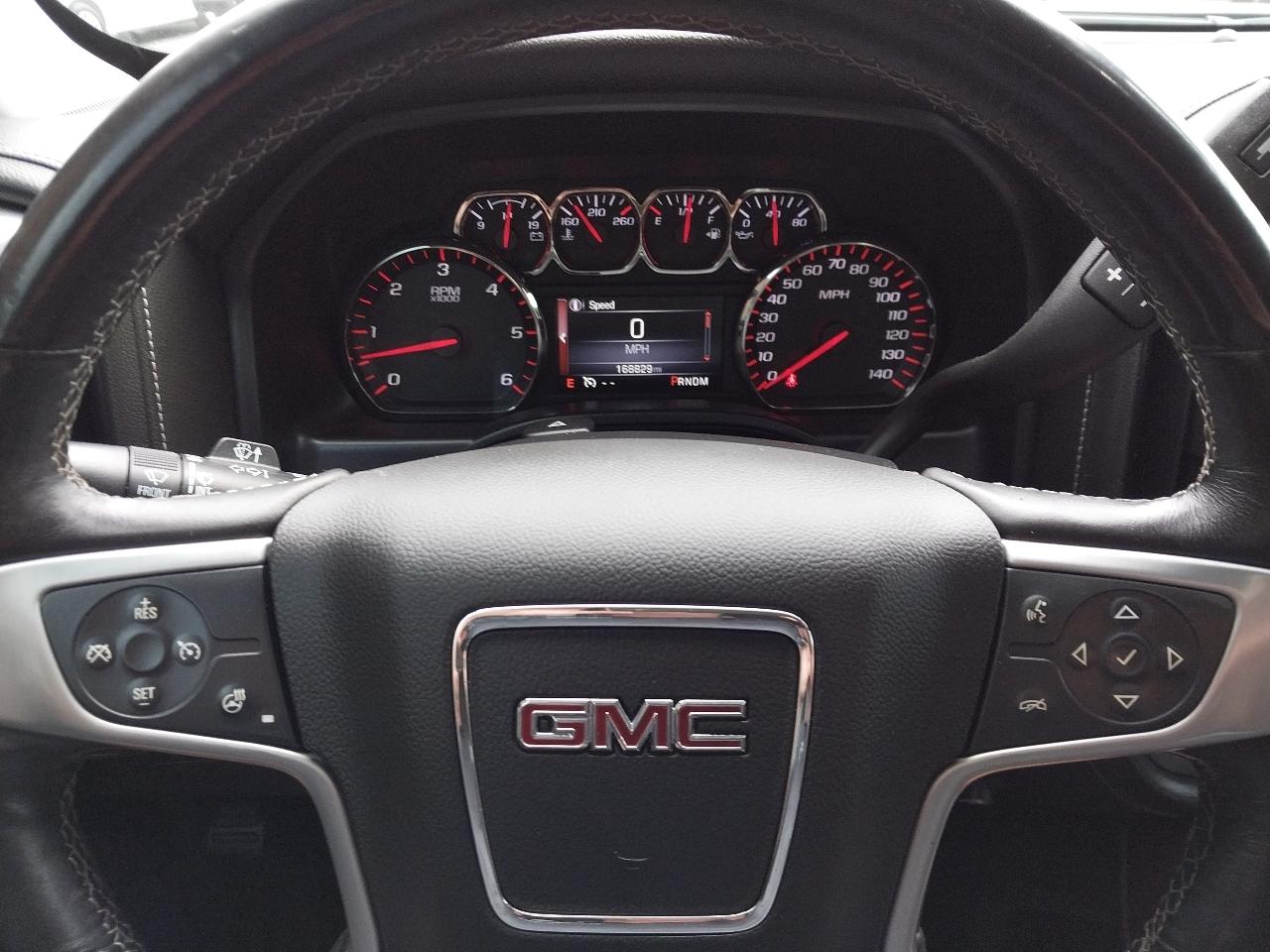 GMC Sierra 1500 4WD Crew Cab 143.5" SLT 2015