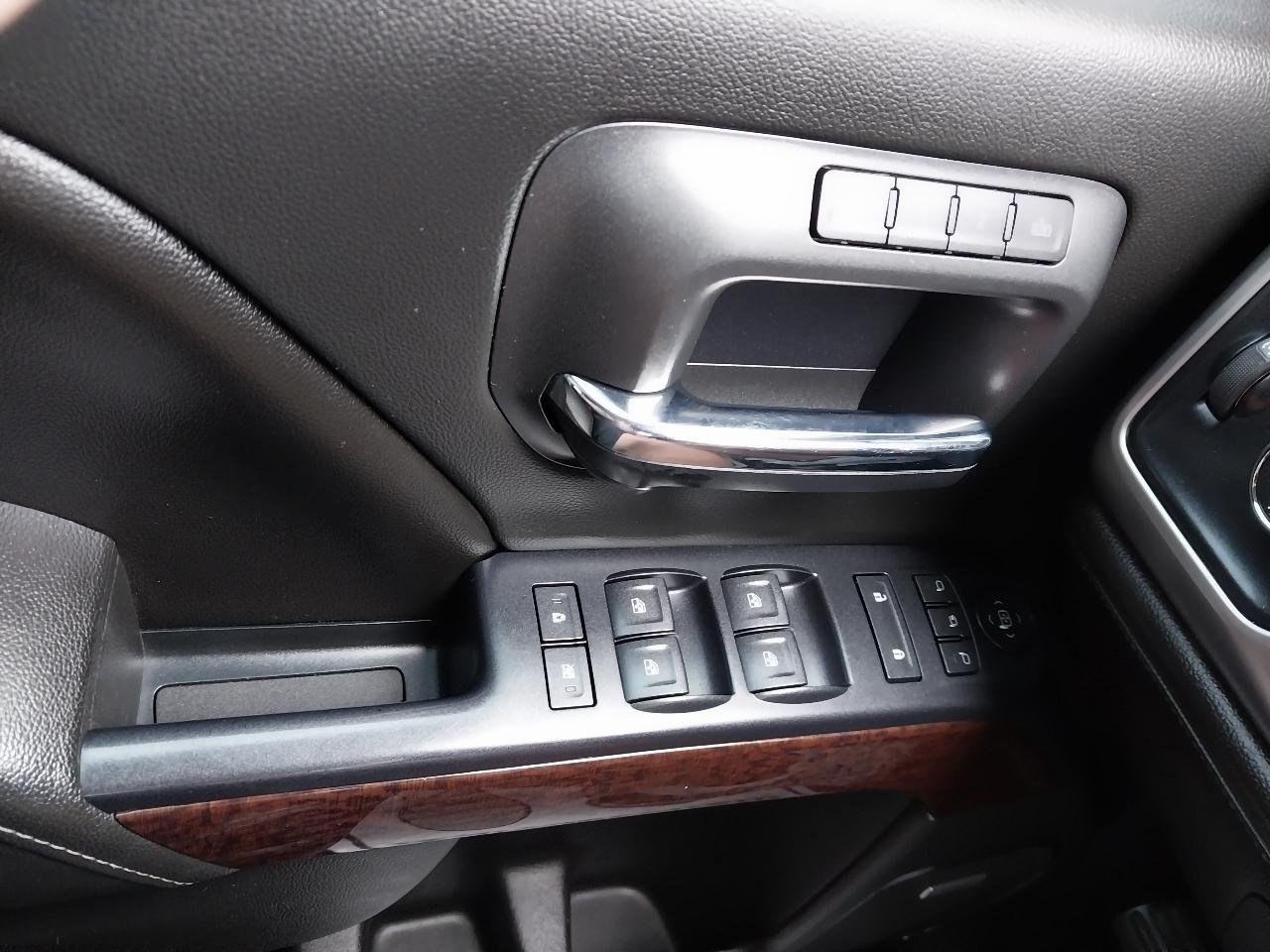GMC Sierra 1500 4WD Crew Cab 143.5" SLT 2015