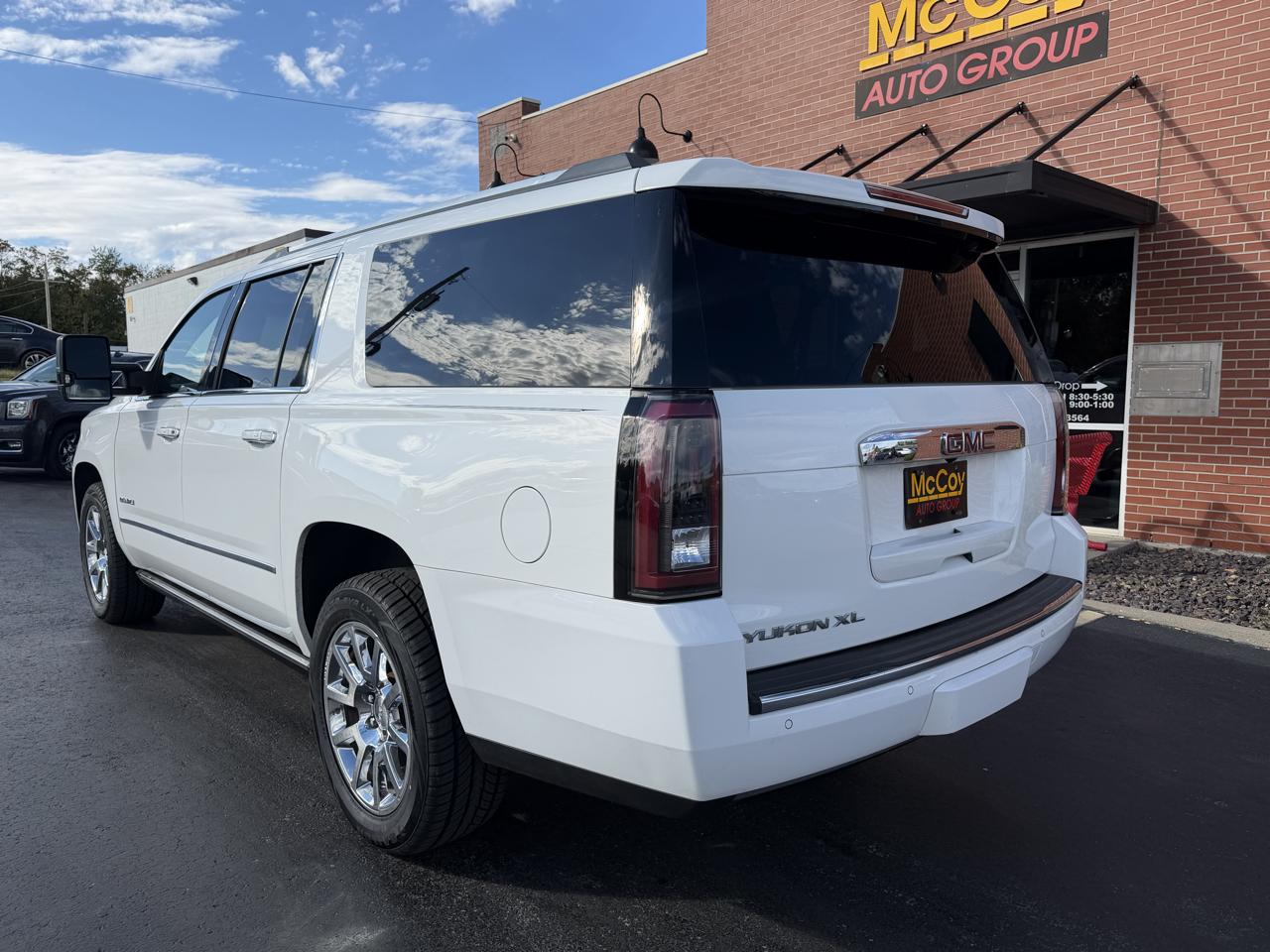 GMC Yukon XL 4WD 4dr Denali 2016